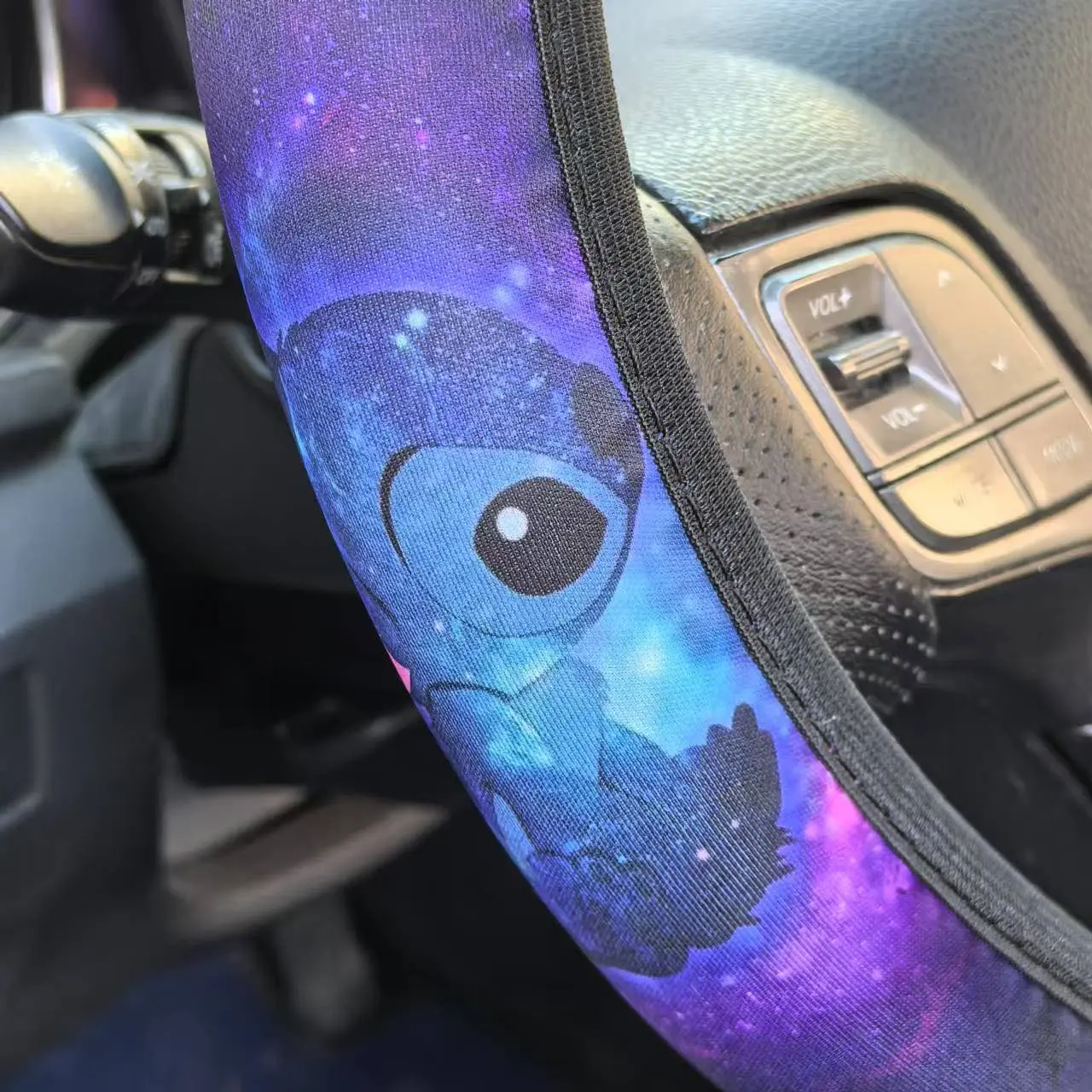 15 Inches Disney Stitch Steering Wheel Protective Cover Non-slip Elastic Car Handle Sleeve Without Inner Ring Car Decoration
