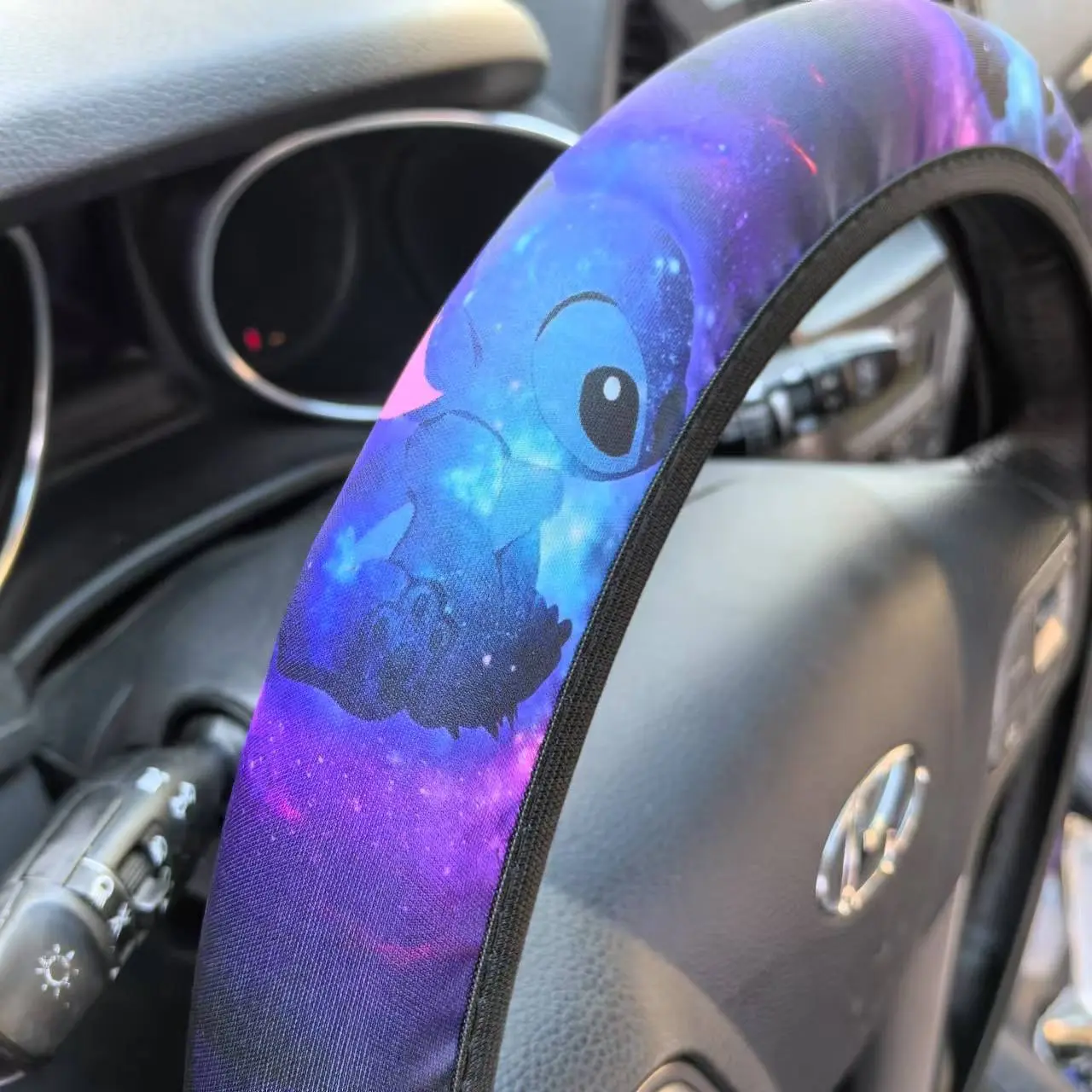 15 Inches Disney Stitch Steering Wheel Protective Cover Non-slip Elastic Car Handle Sleeve Without Inner Ring Car Decoration