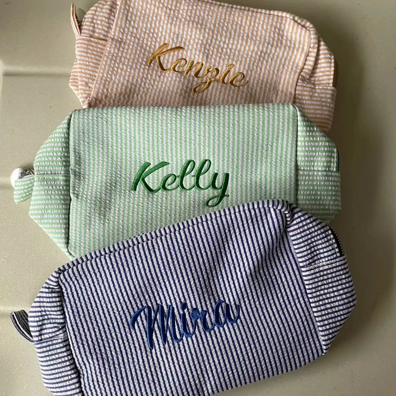 New Seersucker Makeup Bag, Personalized Toiletry Bag with Monogram, Embroidered Makeup Bag, Bridesmaid Makeup Bag, Wedding Gifts