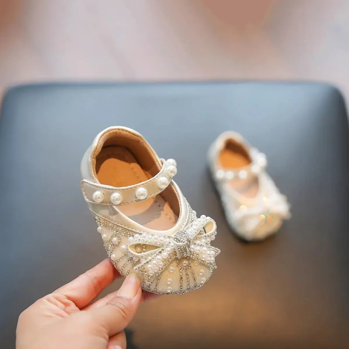 Girls Princess Shoes Soft Sole Non-slip 2025 New Kids Walking Shoes Sweet Bows Baby Leather Shoes Dance Elegant Ins Trendy Cute