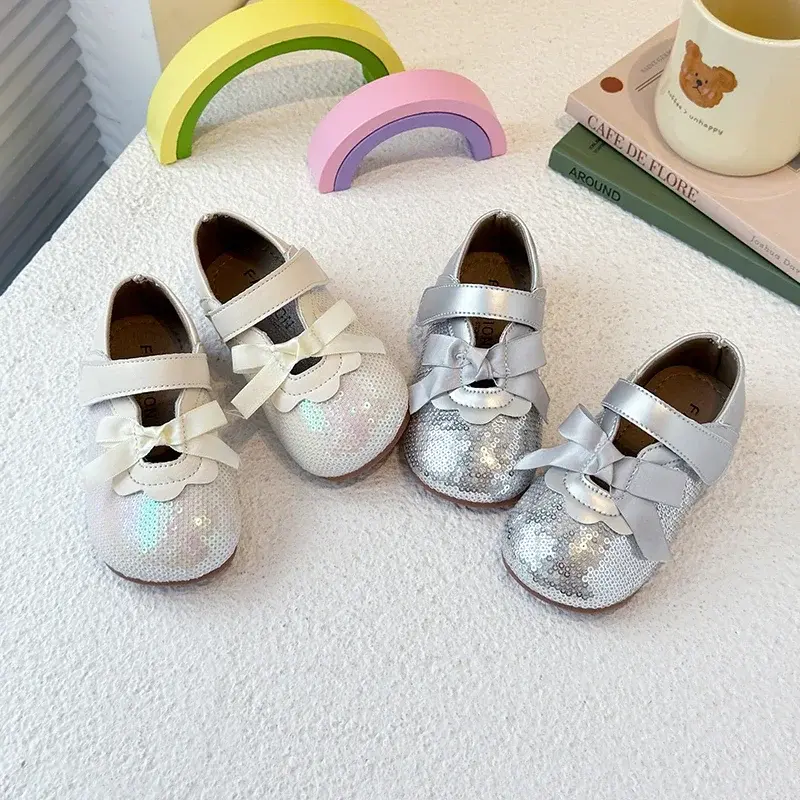 Girls Dance Shoes Shiny Sequins Ribbon Bows Kids Princess Shoes Non-slip Soft Sole 2025 New Children Flat Shoes Round Toes Ins