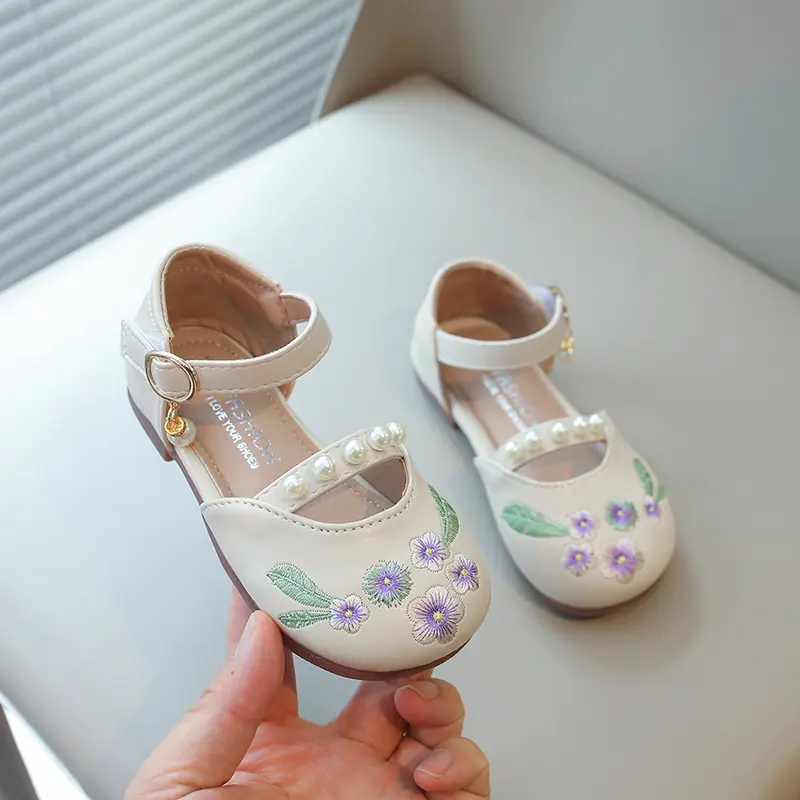 Girls Casual Shoes Kids Flats National Ethnic Embroidery Flowers with Pearls Beaded Princess Sweet Fashion Children Party Shoes