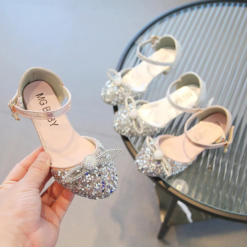 2023 New Girls High Heels Children's Princess Crystal Shoes Fashion Toes Wrapped Rhinestones Bow Kids Sandals for Wedding Party