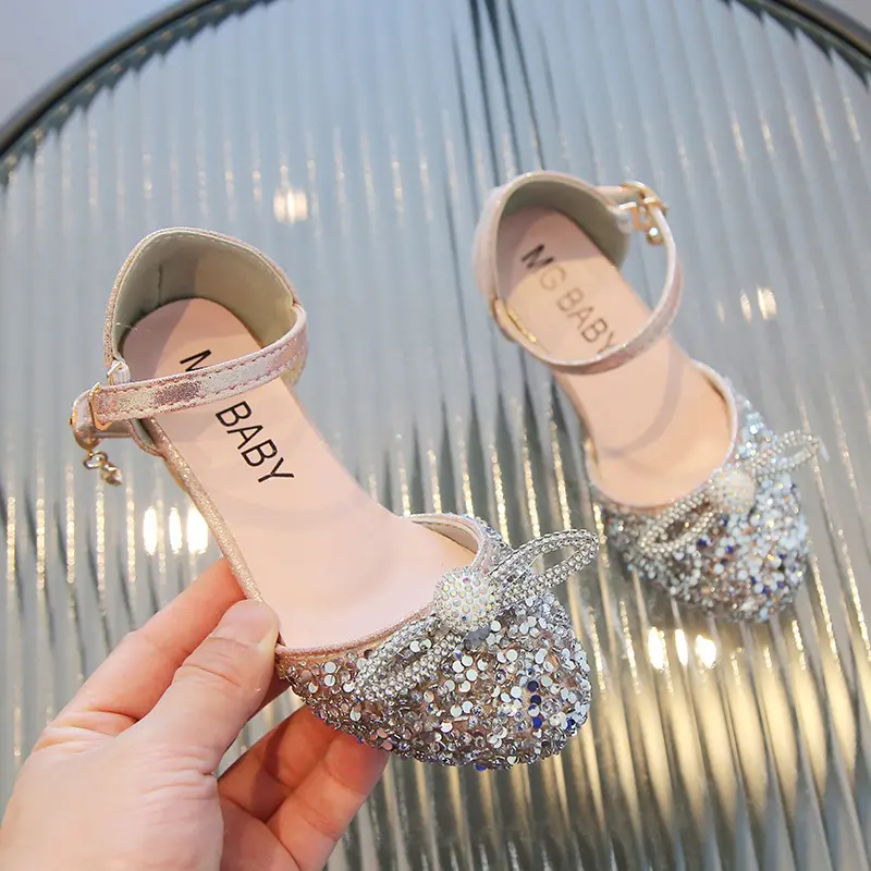 2023 New Girls High Heels Children's Princess Crystal Shoes Fashion Toes Wrapped Rhinestones Bow Kids Sandals for Wedding Party
