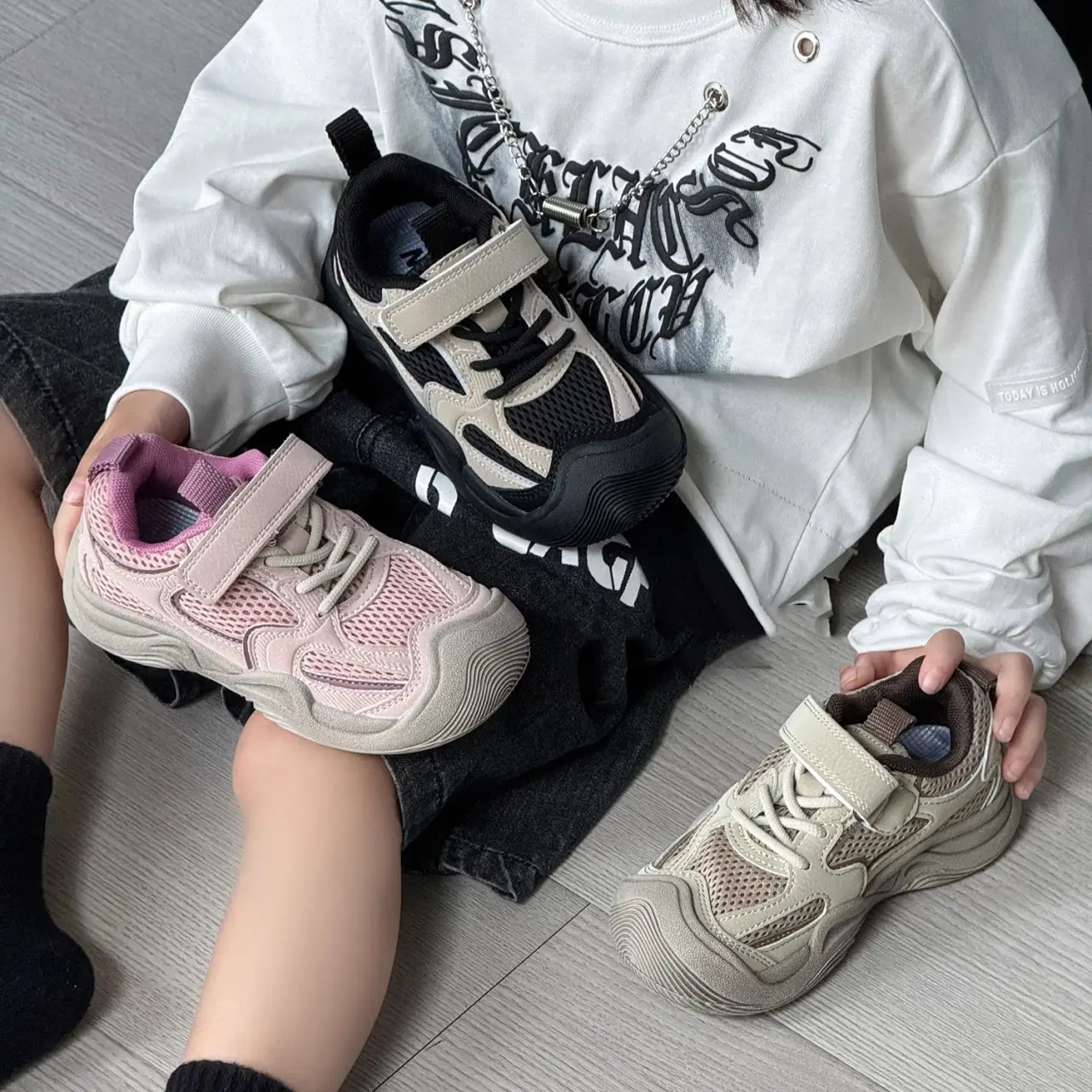 Students Running Shoes Toes Capped Non-slip Kids Sports Shoes Mesh Breathable 2025 Brand New Children Sneakers Comfortable