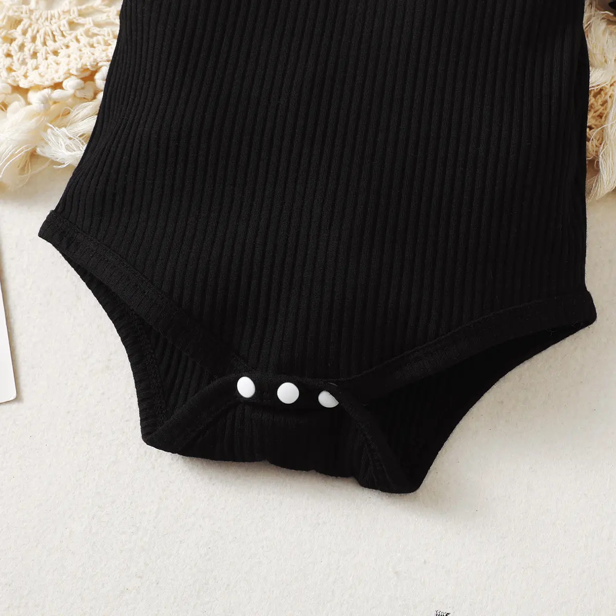 2pcs  Baby Girl Polka Dot Short Sleeve Bodysuit+ Plaid Shorts Summer Set for Cute Baby Girls aged 0-18 Months Daily Dressing