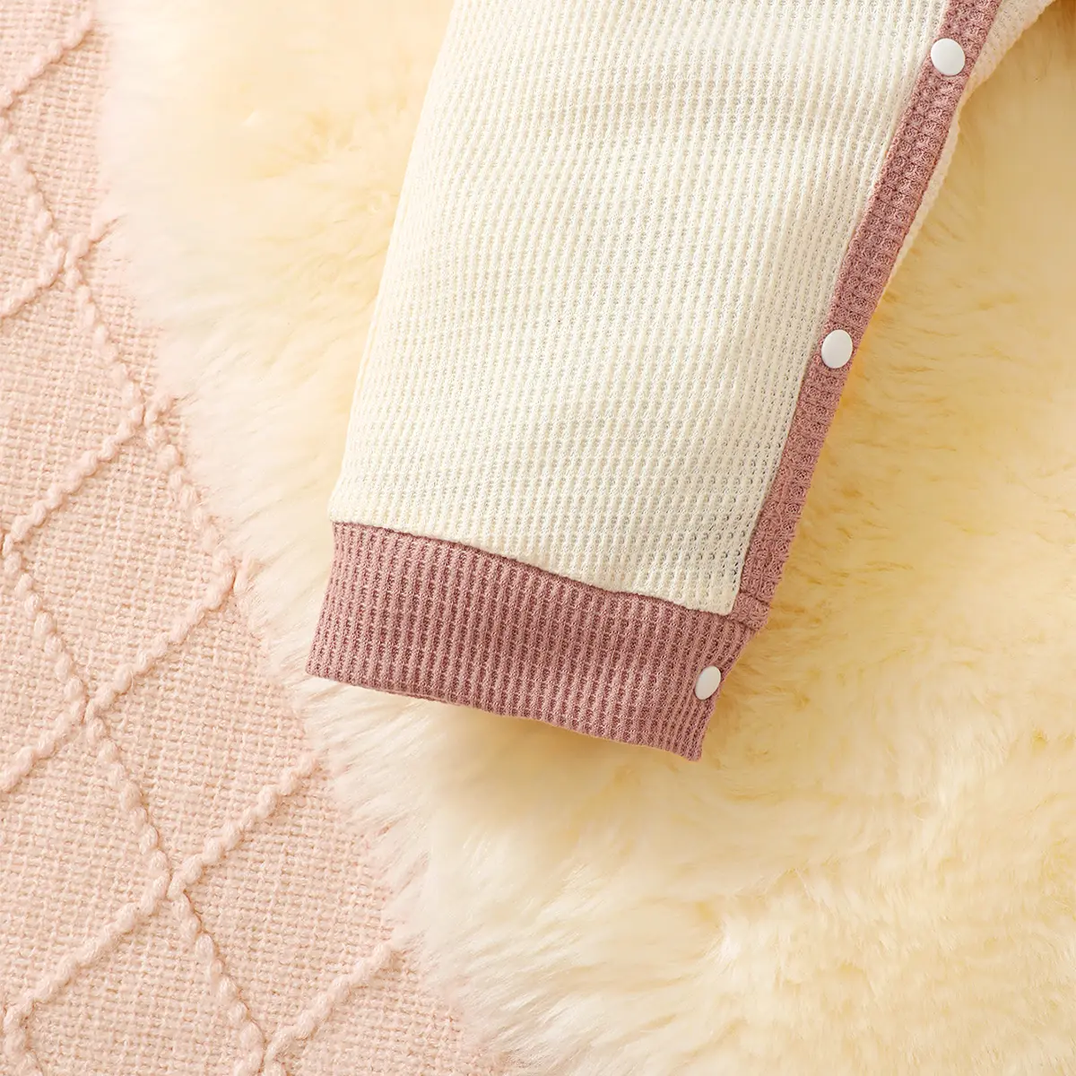 Newborn Baby Girl Jumpsuit Apricot Knit Flower Long sleeved Jumpsuit for Autumn Crawling Clothes for Baby Girls aged 0-12 Months