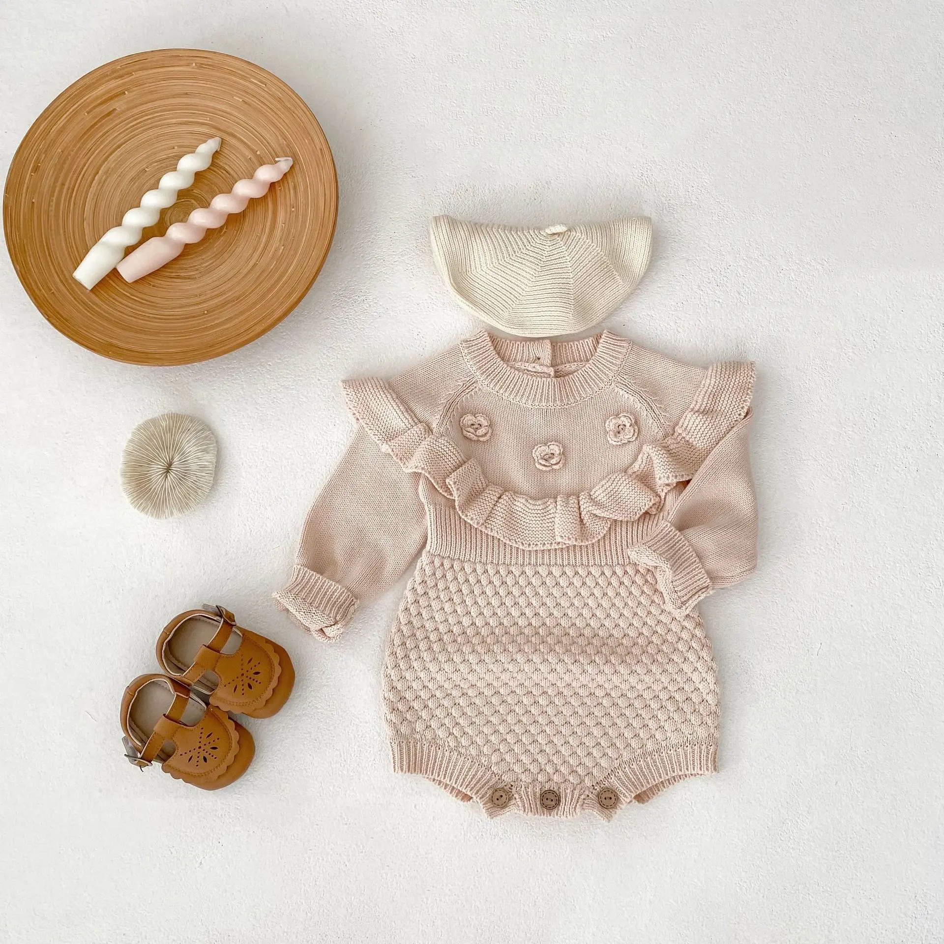New autumn clothing for infants aged 0-3, handmade crochet pineapple grid knitted long sleeved jumpsuit for baby girls