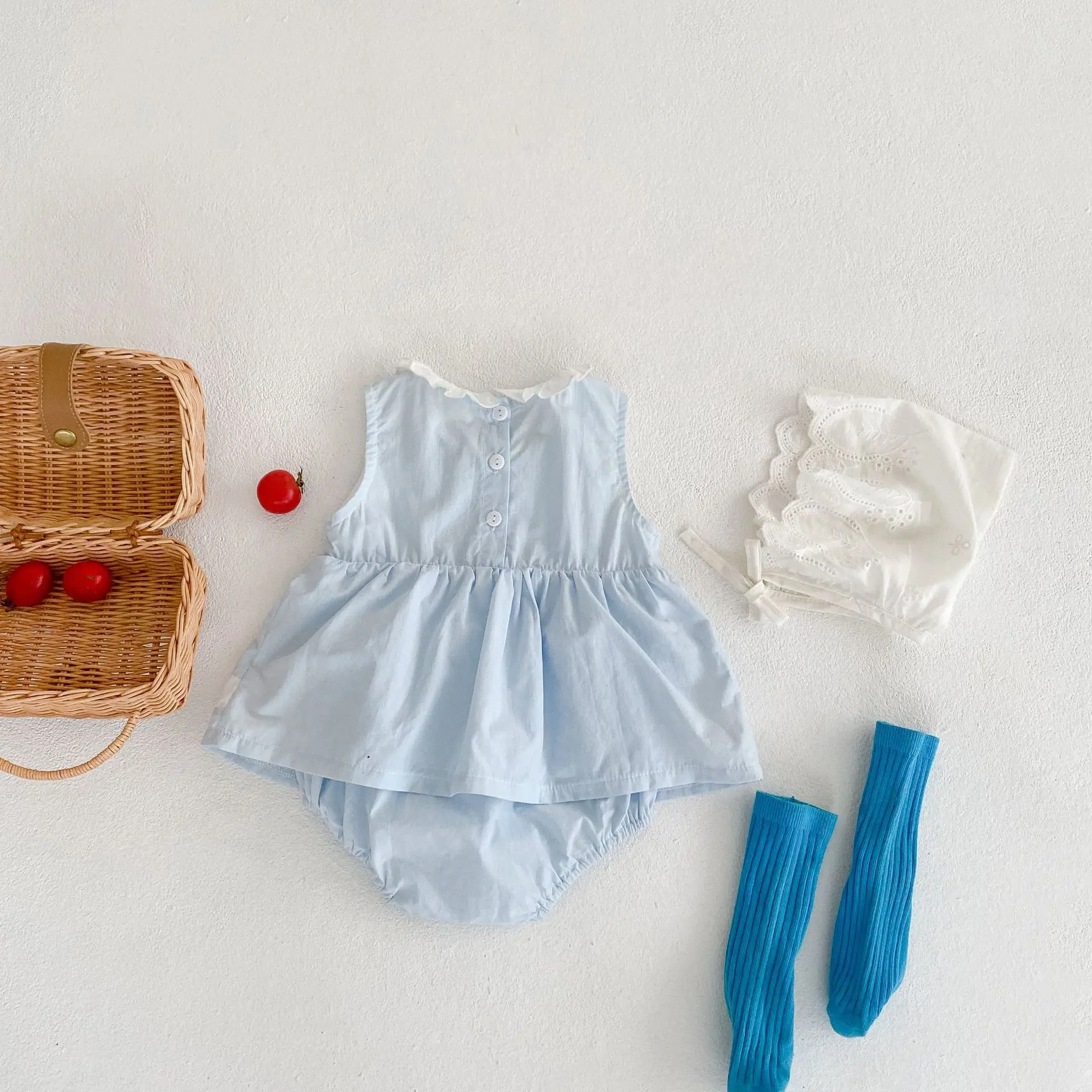 Summer new 0-3 year old baby clothing, cute girl baby jumpsuit, heart-shaped picture splicing dress pants