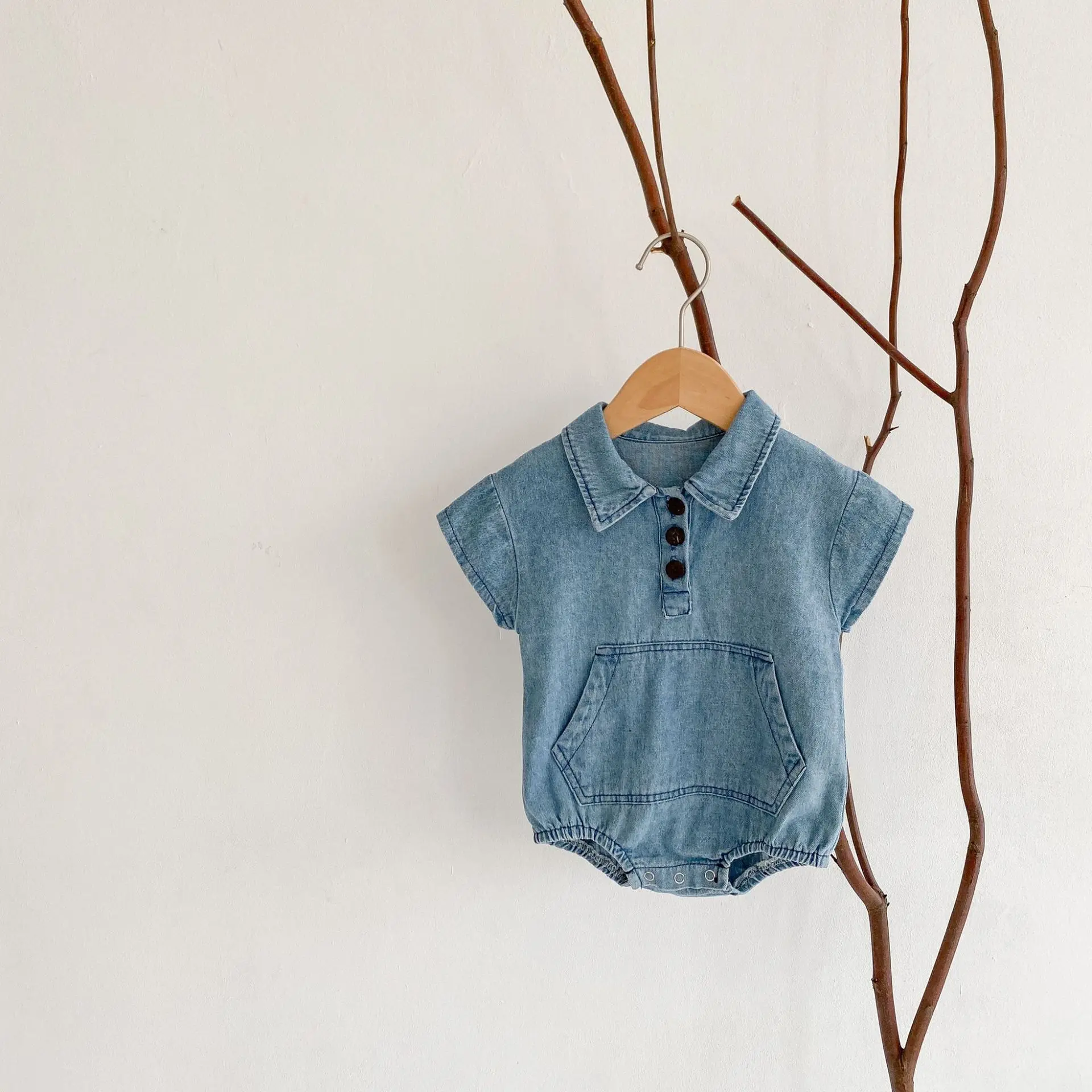 Summer new baby clothes for 0-3 years old, fashionable baby denim short-sleeved jumpsuit, large pocket denim jumpsuit