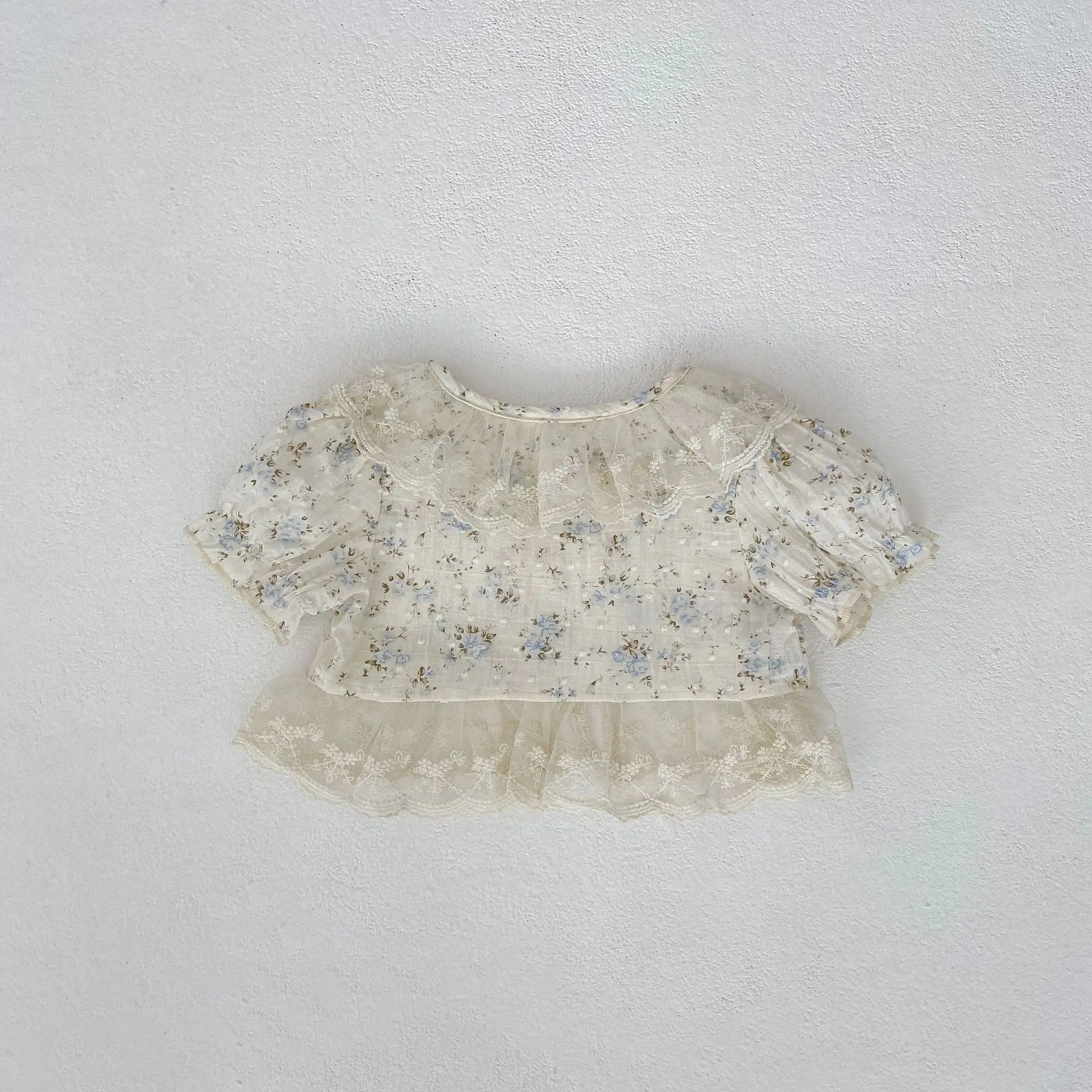 Summer new baby clothes for 0-3 years old, light and breathable cotton top, floral lace stitching small coat, cardigan