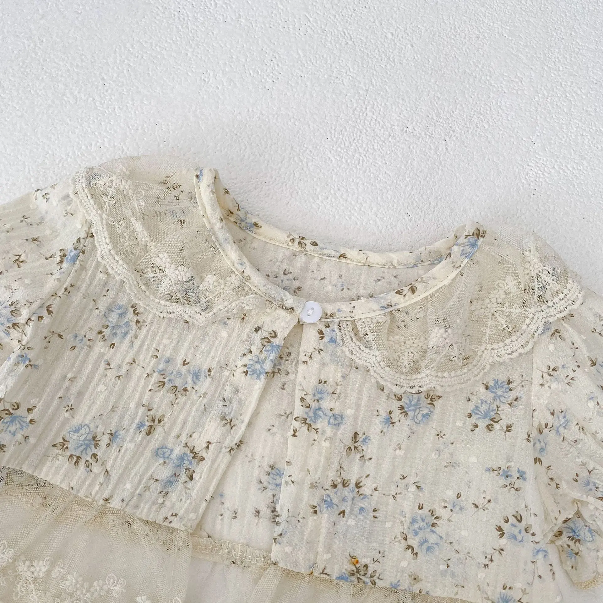 Summer new baby clothes for 0-3 years old, light and breathable cotton top, floral lace stitching small coat, cardigan