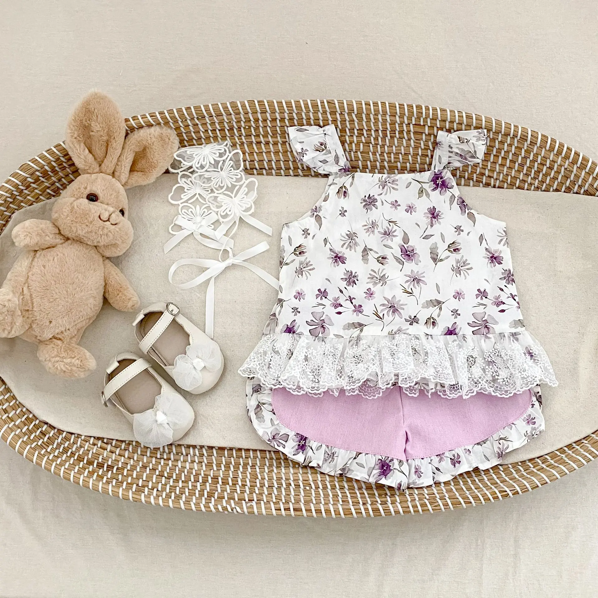 Summer new baby clothes for 0-3 years old, fashionable baby girl suit, two-piece set of floral camisole + shorts