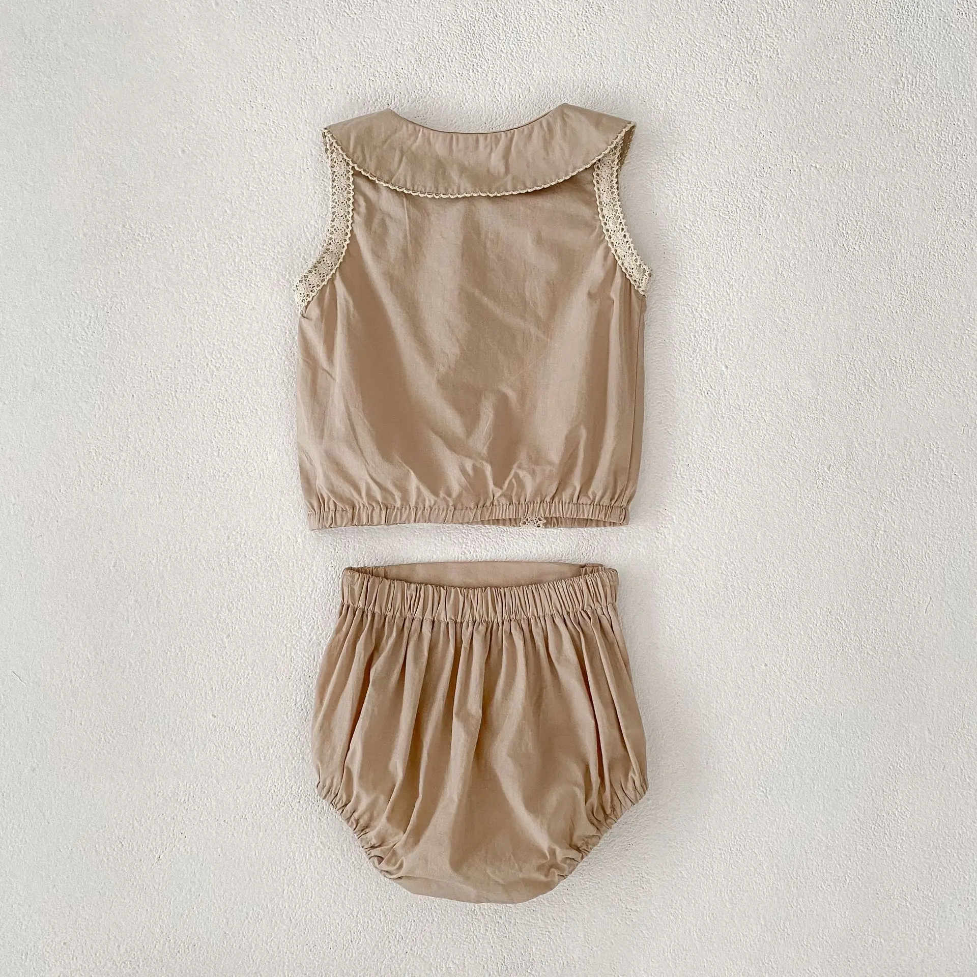 Summer new 0-3 year old baby clothing, fashionable baby girl set, exquisite doll collar top+triangular shorts