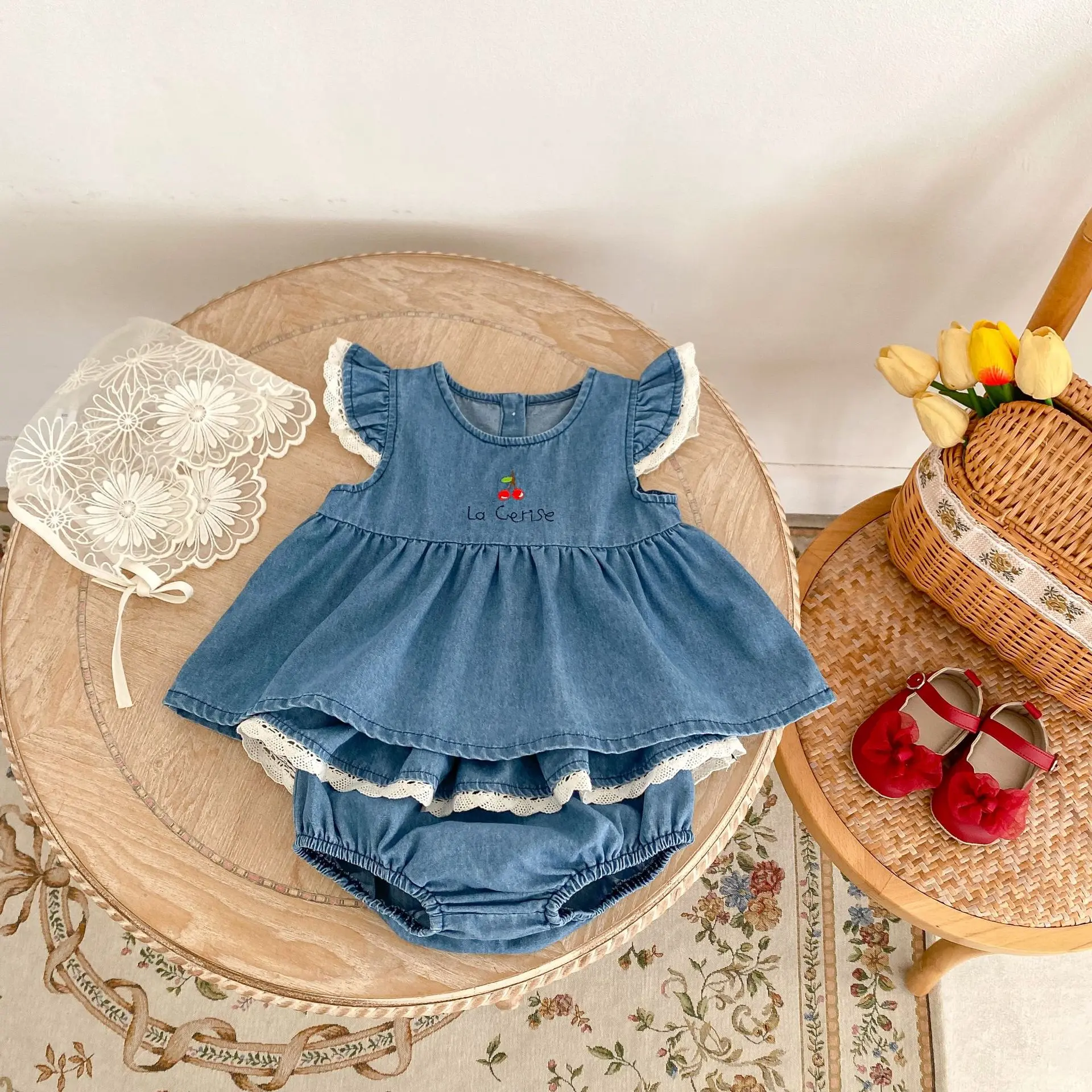 Summer new 0-3 year old baby clothing, baby girl denim set, cherry embroidered denim top+lace shorts
