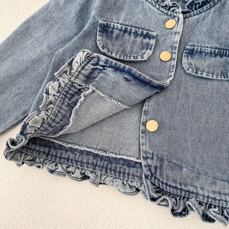 Autumn new baby clothing, 0-7 year old female baby, fashionable jacket with black fungus collar denim long sleeved jacket