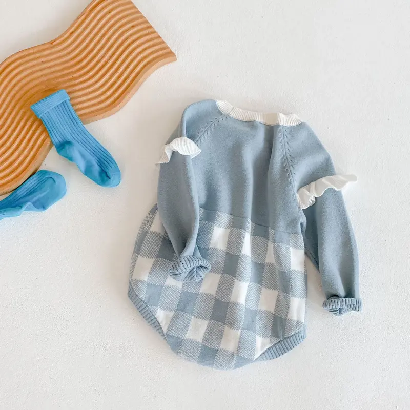 New baby clothing for autumn season, women aged 0-2, plaid long sleeved patchwork cotton jumpsuit