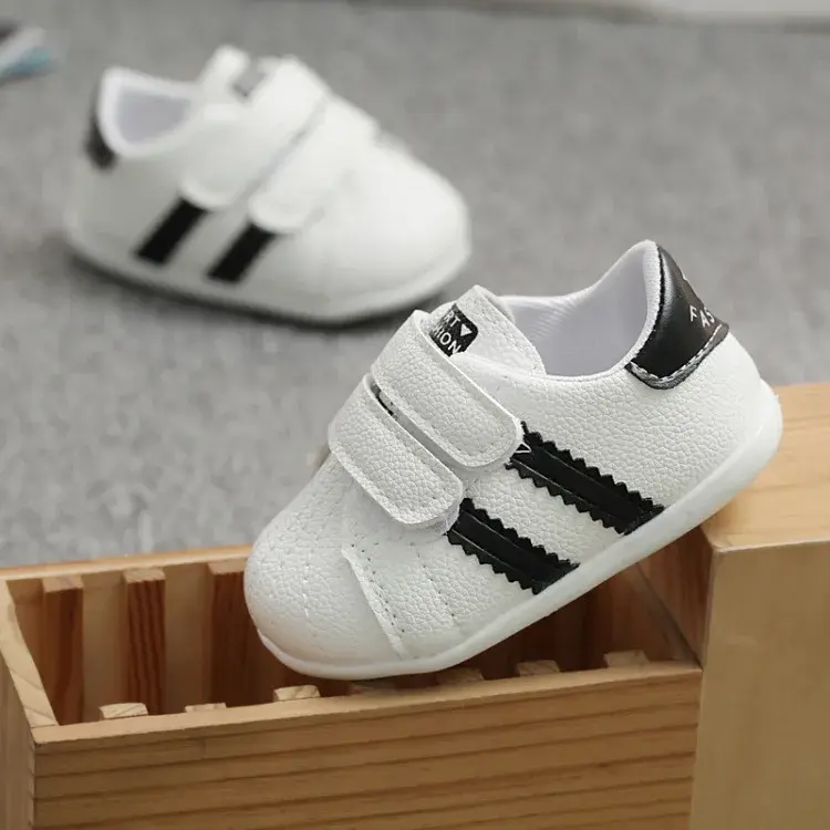 Baby Kids Casual Shoes Soft Sole Low Top Spring Autumn Magic Patched White Shoes Boys Girls First Walking