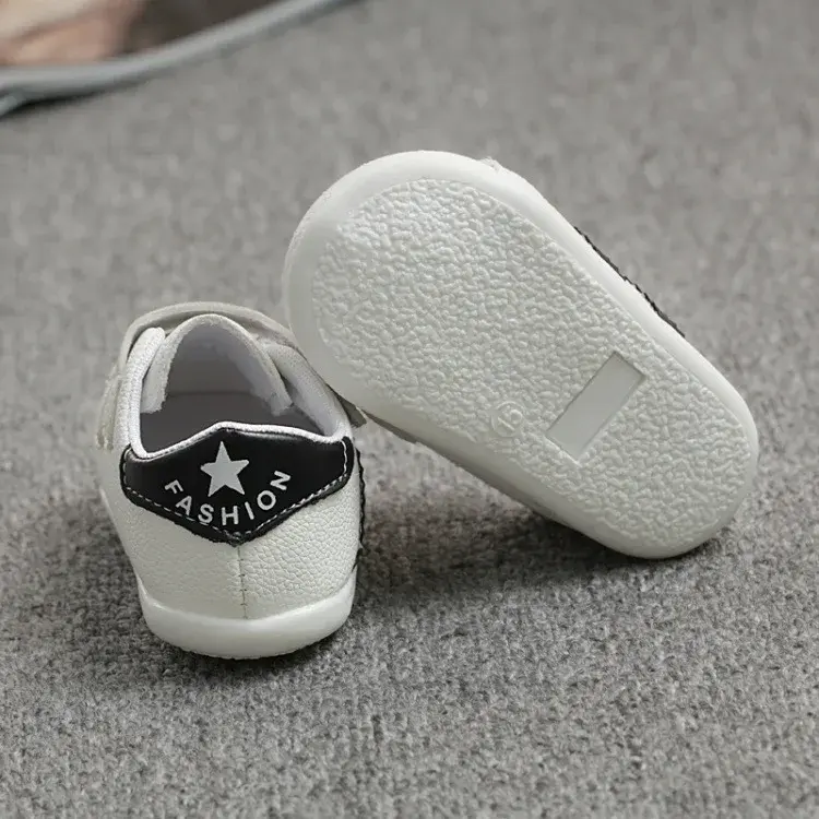 Baby Kids Casual Shoes Soft Sole Low Top Spring Autumn Magic Patched White Shoes Boys Girls First Walking