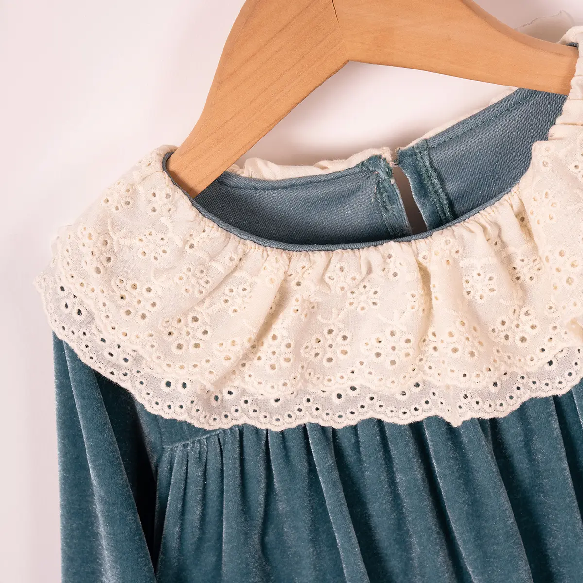 Spring Autumn Girls' Gold Velvet Solid Color Dress Girls' Hooded Lace Collar Long Sleeve Skirt Girls Party Dresses Kids Clothes