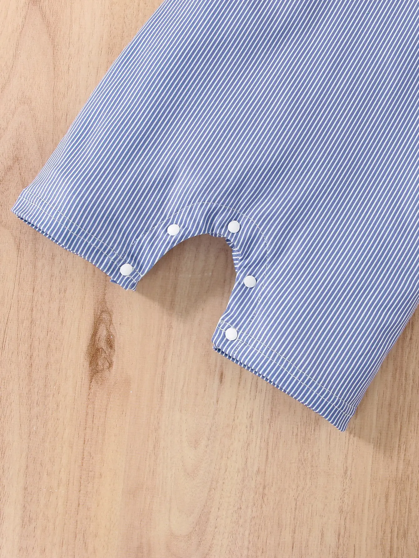 Summer Newborn Baby Striped Crawling Clothes Soft And Comfortable Lapel Bow Bow Gentleman Baby Boy Clothes
