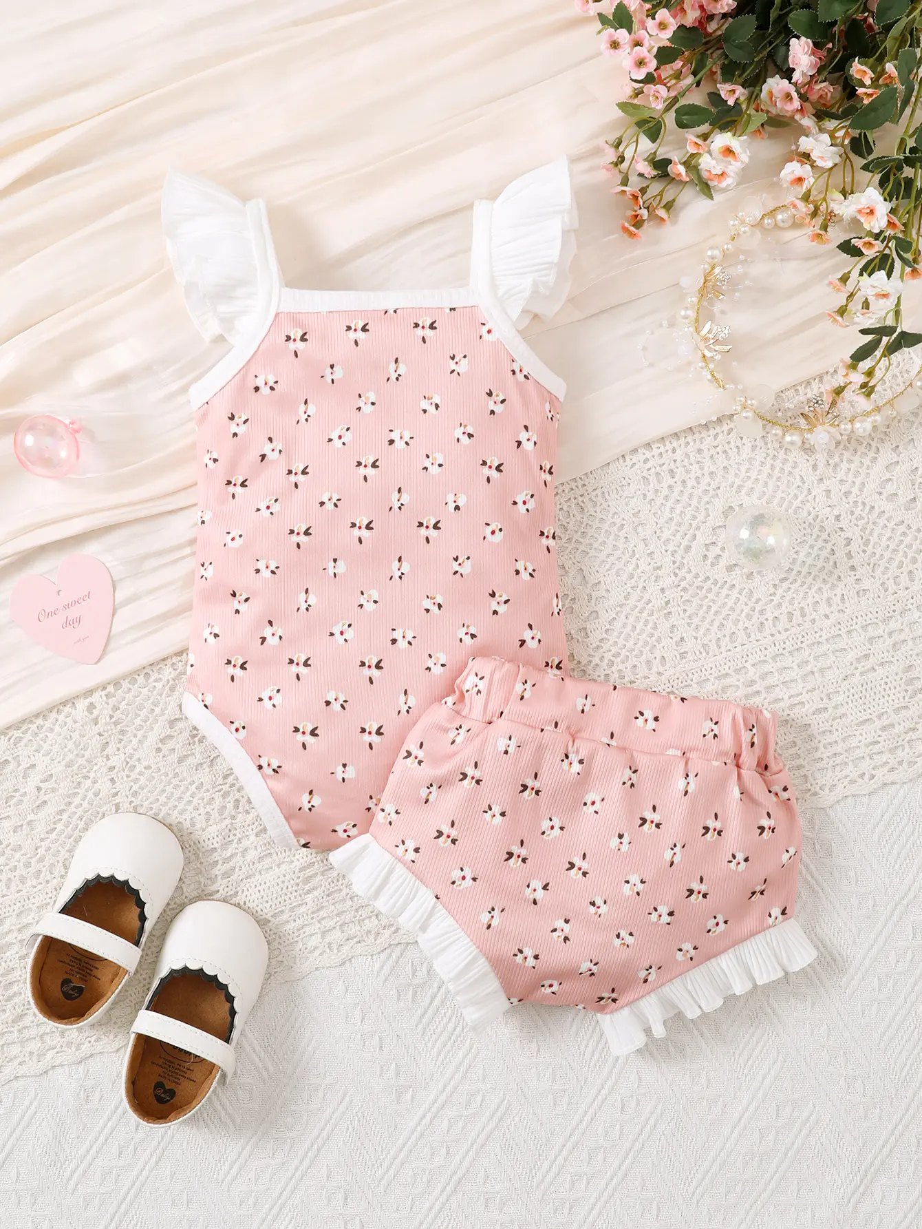 0-2 Year Old Fashionable Baby Girl Summer Strap Solid Color Minimalist Shorts Two-piece Set