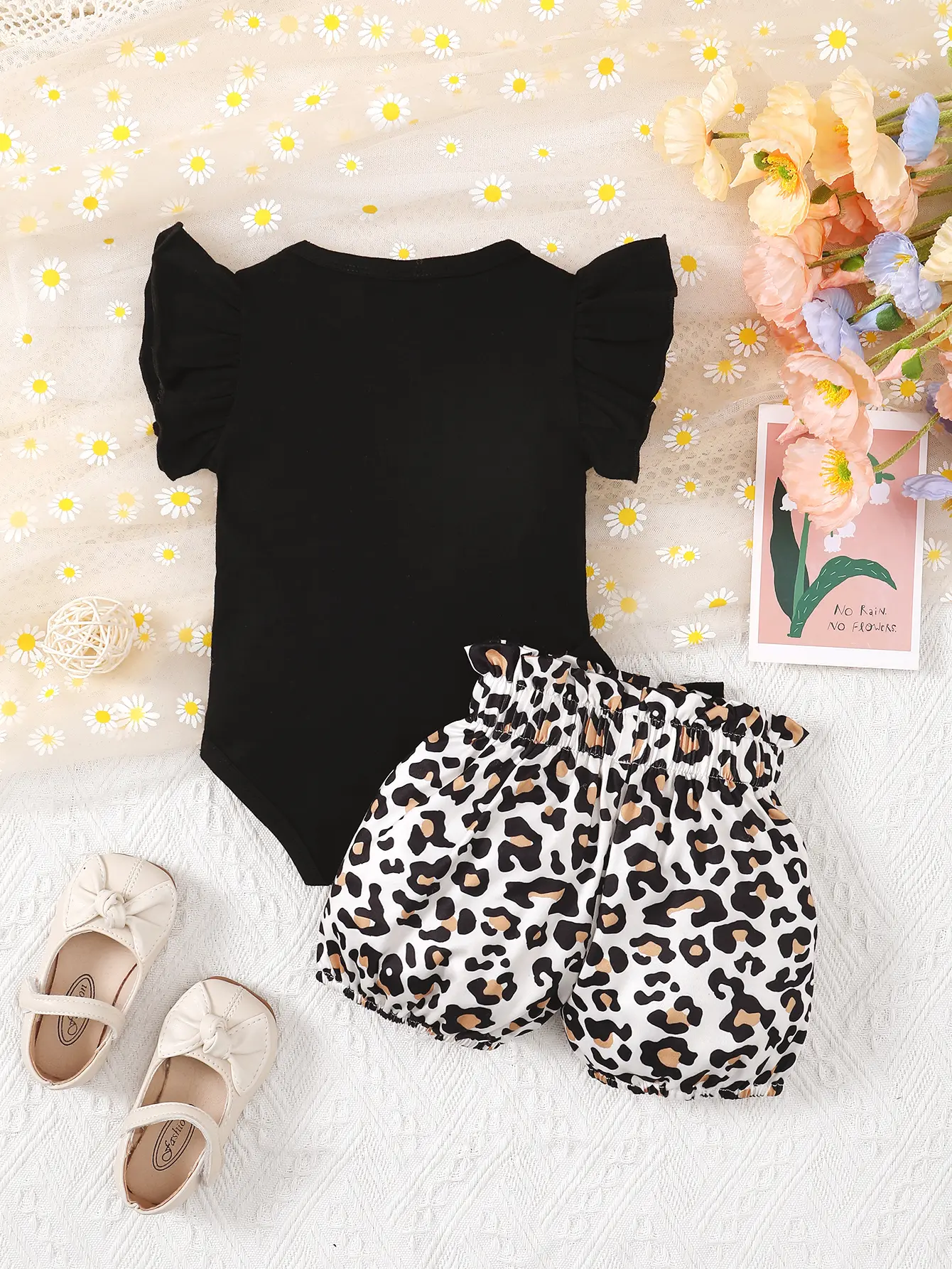 Fashionable Summer Baby And Toddler Two-piece Short Sleeved Jumpsuit With Leopard Print Shorts Set