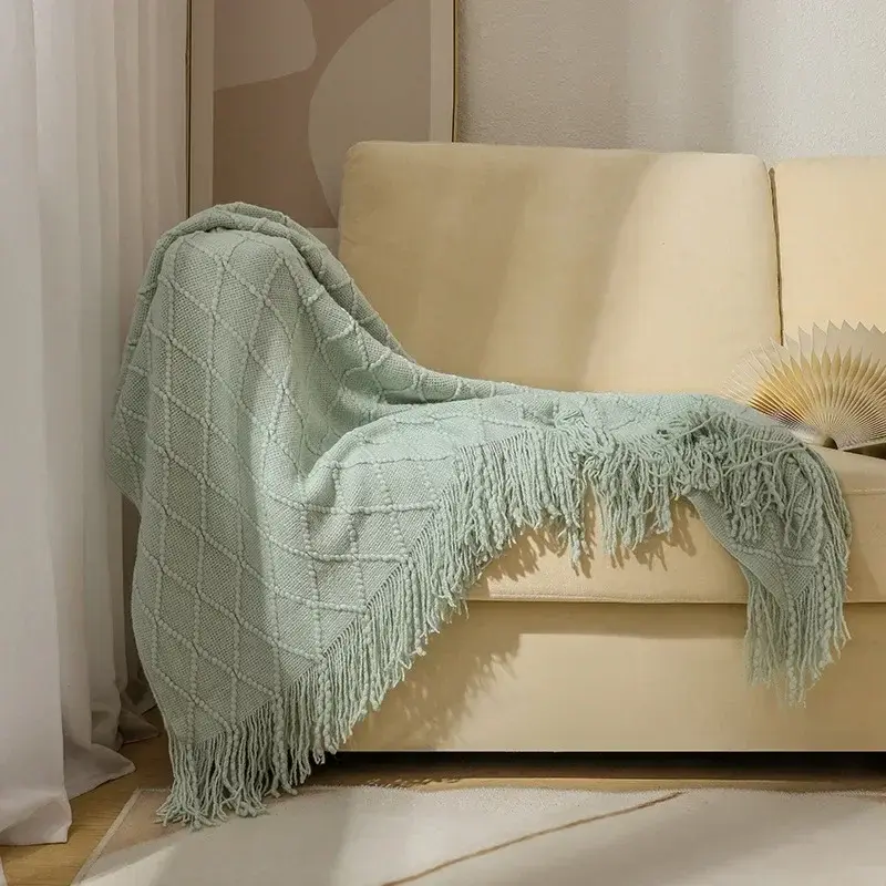 Nordic Solid Casual Blankets Throws Soft Comfortable Knitted Shawl Sofa Blanket Bed End Cover Travel Hotel Decorative Bedspread