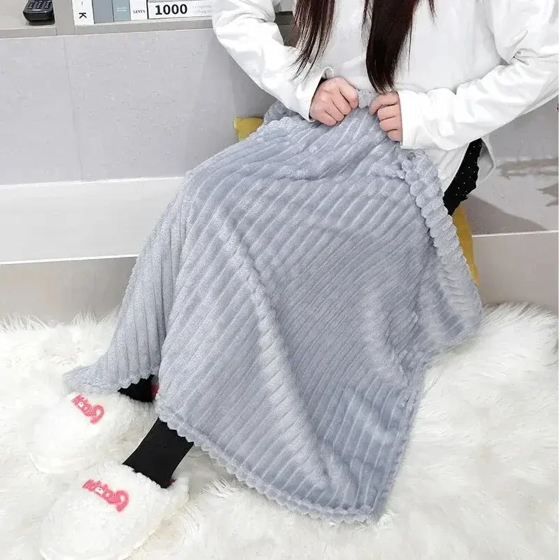 70x100cm Single Person Small Blanket Solid Color Coral Velvet Air-Conditioned Plush Comfortable and Warm Solid Color Blanket