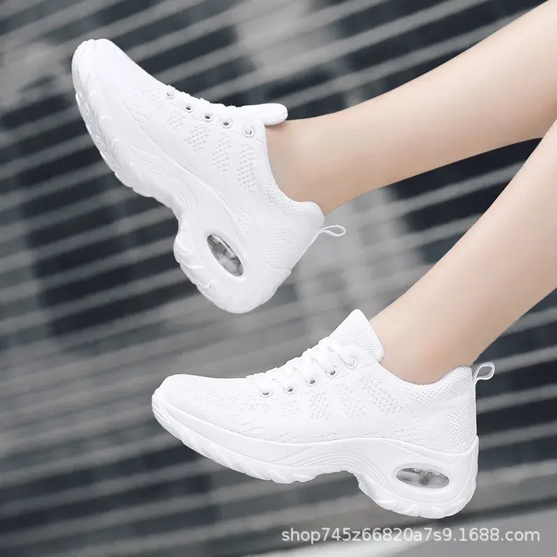 White Square Dance Shoes Women's Soft Bottom Medium Heel Sports Dance Shoes No Fatigue Step Dancing Shoes Exercise Ghost Step Sh