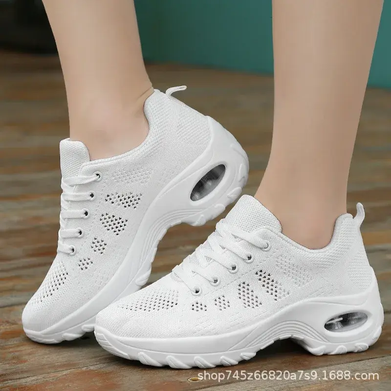 White Square Dance Shoes Women's Soft Bottom Medium Heel Sports Dance Shoes No Fatigue Step Dancing Shoes Exercise Ghost Step Sh