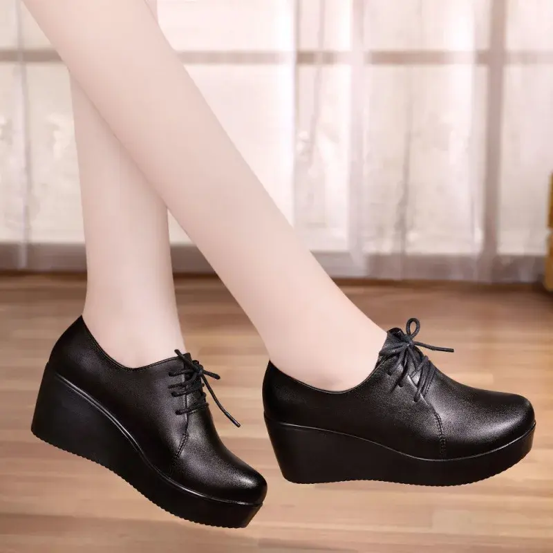 Trendy Round Head Comfortable Anti-Slip Work Dance Casual Shoes Mom's Women's Footwear Polyester Sole Polyester Face Material