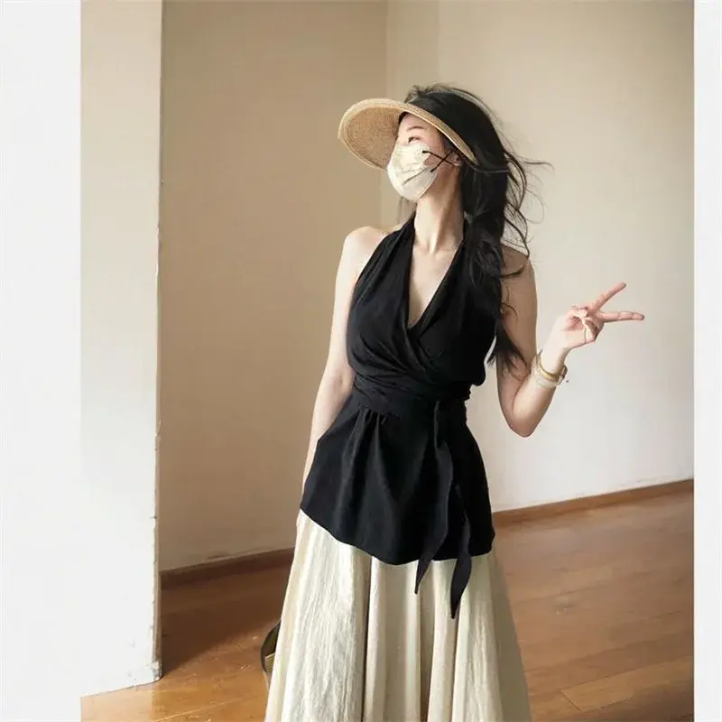 French Elegance Backless Halter Neck Sleeveless Vest Women Summer Pure Desire Design Sense Knot Versatile Short Top Trendy