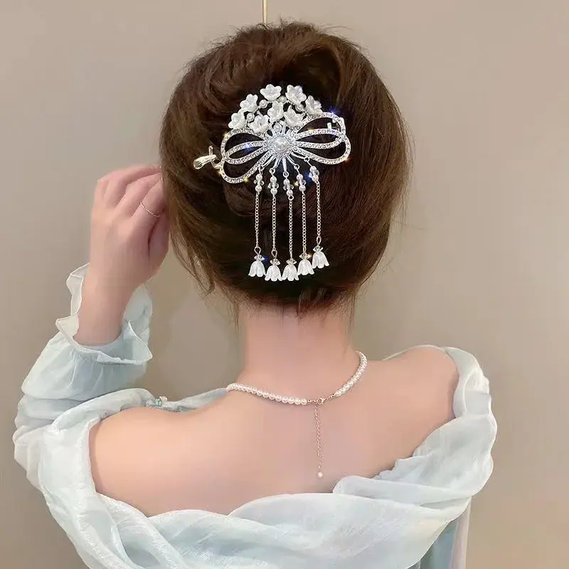 Elegant Bellflower Hairpin Women's New Hot Sale Of The Season Hair Clip Bun Headband Professional Salon Sectioning & Fixation Ha