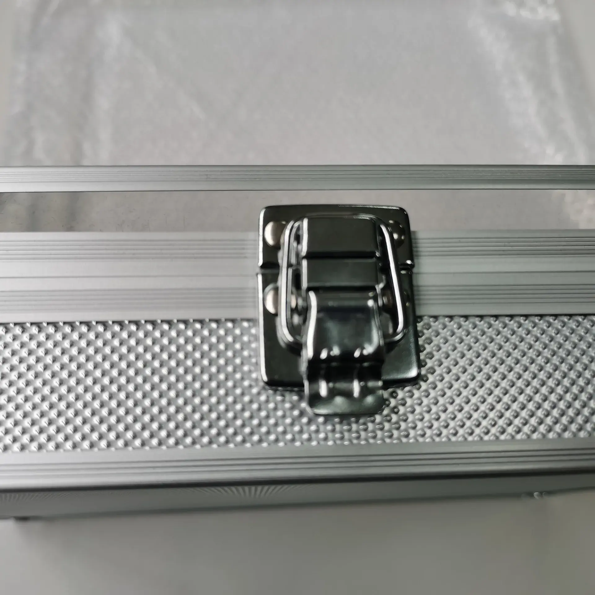 High-End Black Aluminum Alloy Watch Box 12-Piece Set Watch Case Luxury Watch Display Boxes For Storefront Or Personal Use