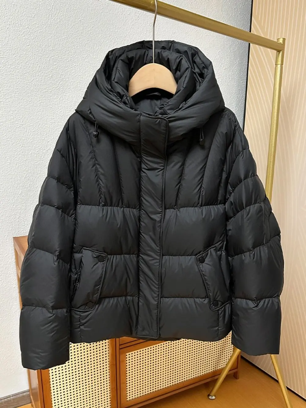 2024 New Ultra Light Warm Hooded Bread Puffer Down Jacket Women Thick Warm Parkas Loose White Duck Down Feather Coat