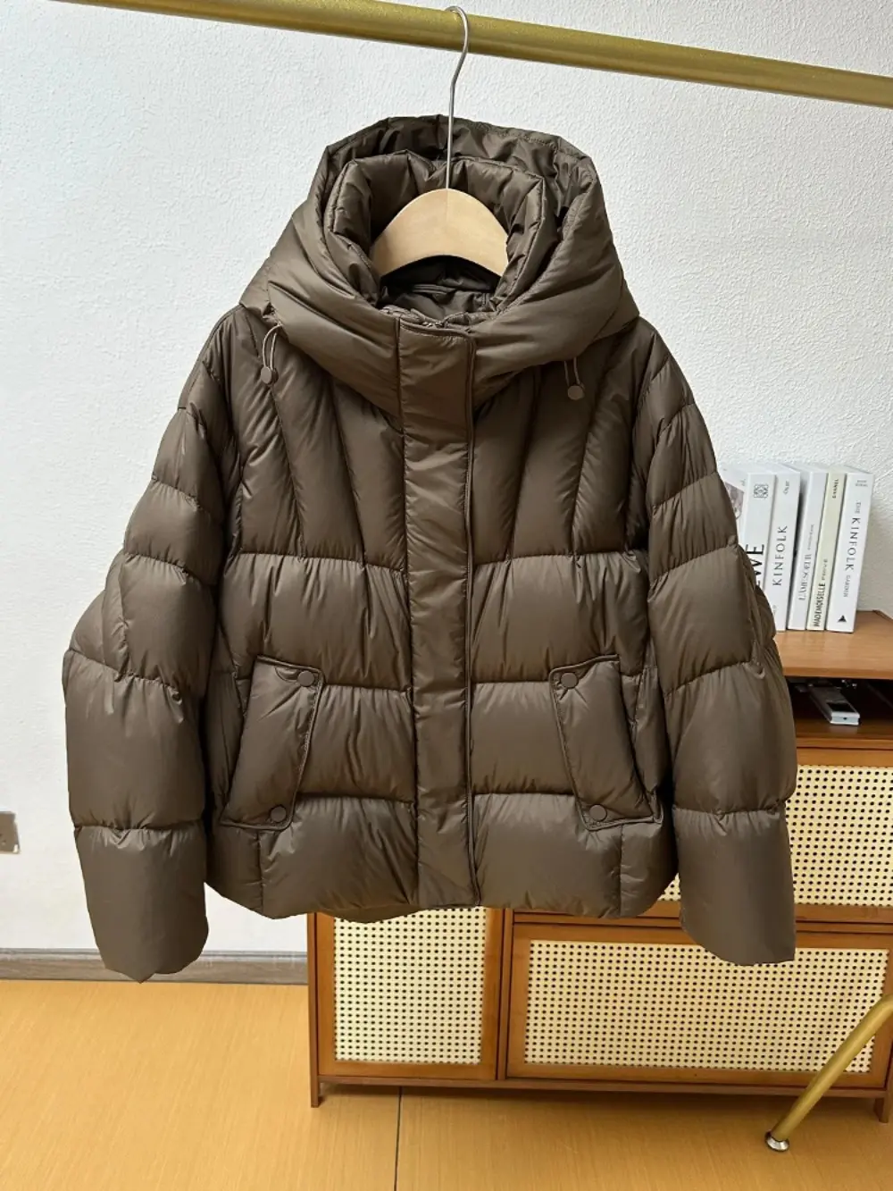 2024 New Ultra Light Warm Hooded Bread Puffer Down Jacket Women Thick Warm Parkas Loose White Duck Down Feather Coat
