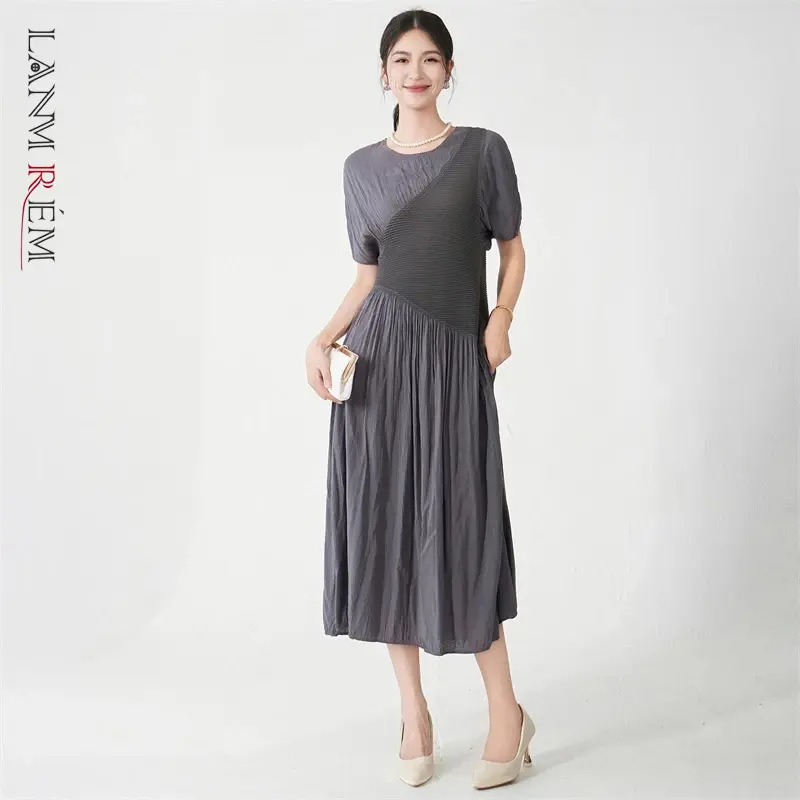 LANMREM Women's Summer Elastic Slimming Pleated Dress High-End 2025 New Irregular Patchwork Design Short Sleeve Clothing 2DB4262