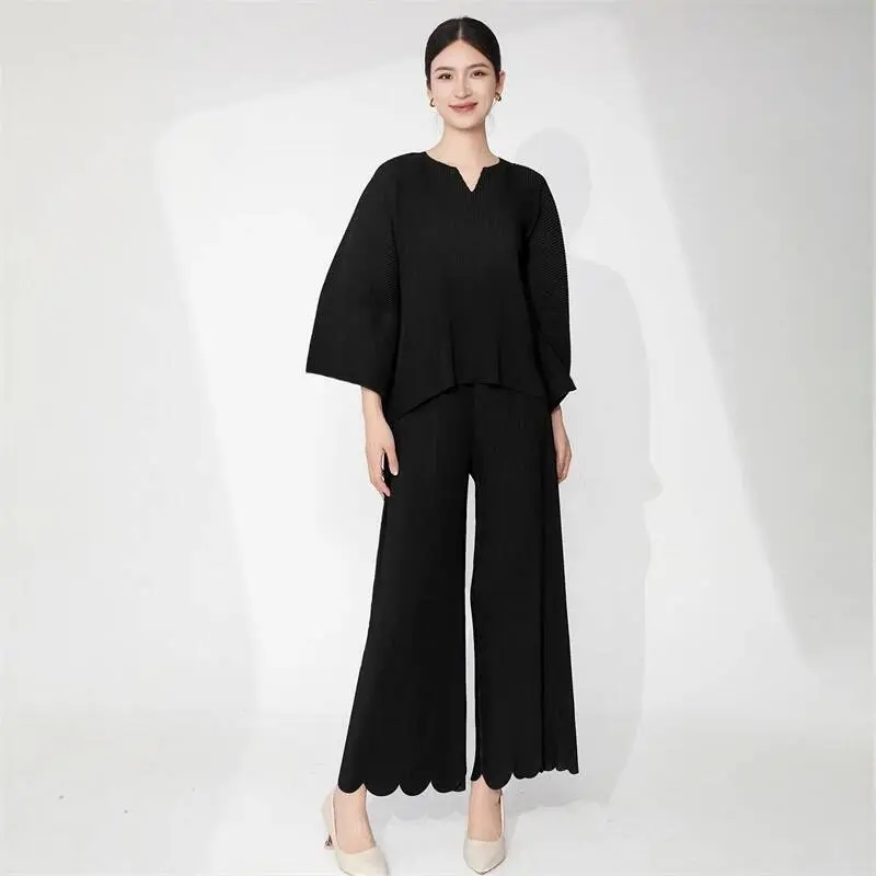 LANMREM Chic New Fashion Pleated Women's Two Pieces Set High-end V Collar Bawting Sleeve Loose Top And Wide Flared Pants 2DB4144