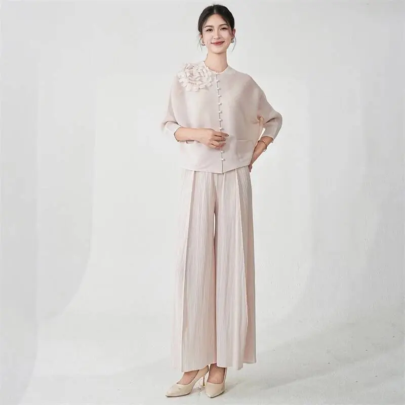 LANMREM Pleated Women's Two-Piece Set Fashion Bawting Sleeve Single Breated Top And Wide Leg Pants Autumn Outfit Clothes 2DB4249