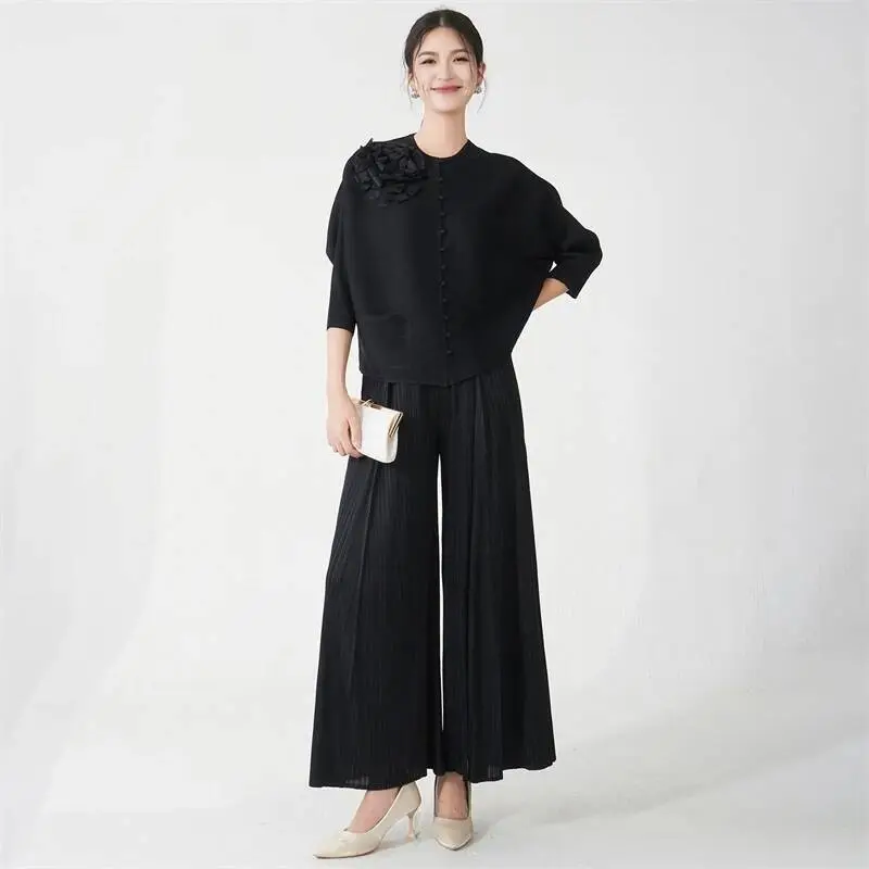LANMREM Pleated Women's Two-Piece Set Fashion Bawting Sleeve Single Breated Top And Wide Leg Pants Autumn Outfit Clothes 2DB4249