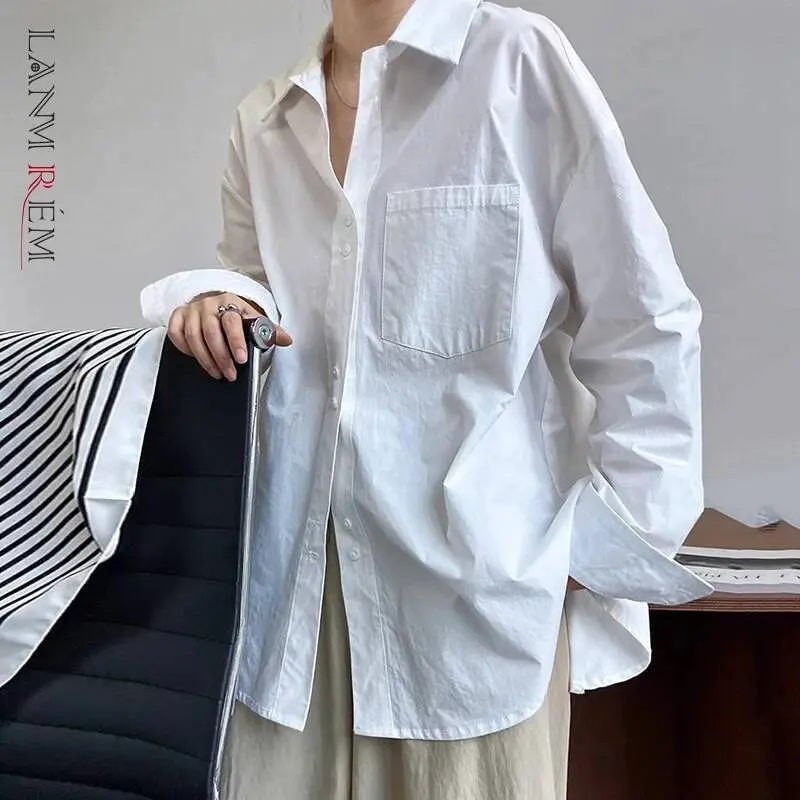LANMREM Chic French Style Women's White Shirt 2025 New Long Sleeved Niche Single Breasted Korean Trend Casual Loose Tops 2DB3010
