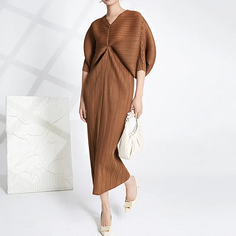 LANMREM Pleated Dress For Women V Neck Batwing Sleeves Loose Casual Dresses Female Spring New Fashion Party Clothing 2DC1486