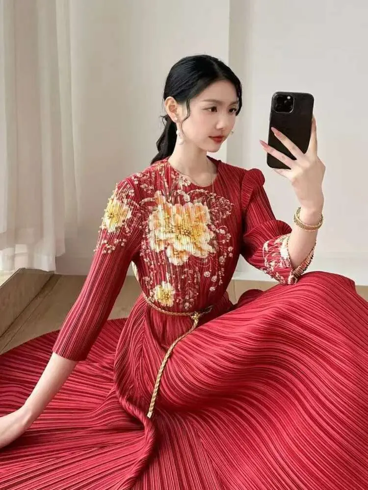 LANMREM Temperament Women's Pleated Dress O-neck Three Quarter Sleeve Loose Casual Print Dresses Fashion 2025 Summer New 2DE346