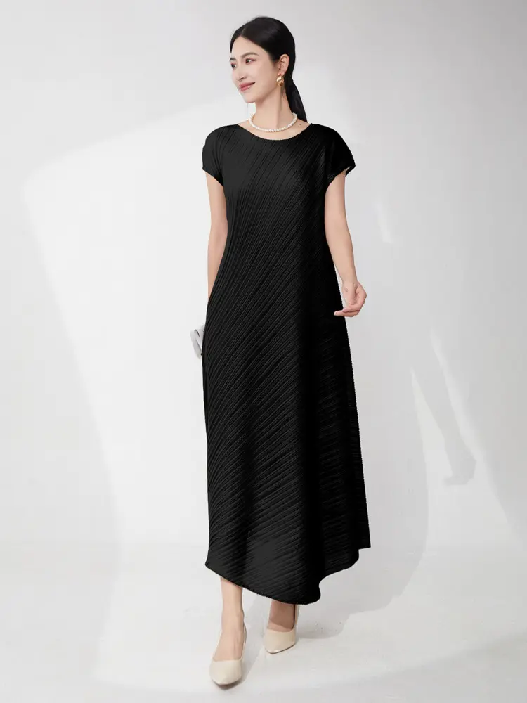 LANMREM Summer Irregular Women's Pleated Dresses Loose Elastic Short Sleeve Round Collar Navy Blue Dress 2025 New Chic 2DB3519
