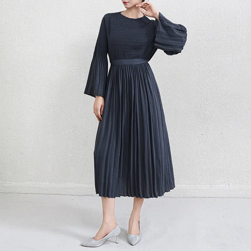 LANMREM Niche Chic Women's Pleated Flare Long Sleeve Dress 2025 Autumn Bandage Deisgn O-neck Mid-Length Inner Dresses 2DB3858