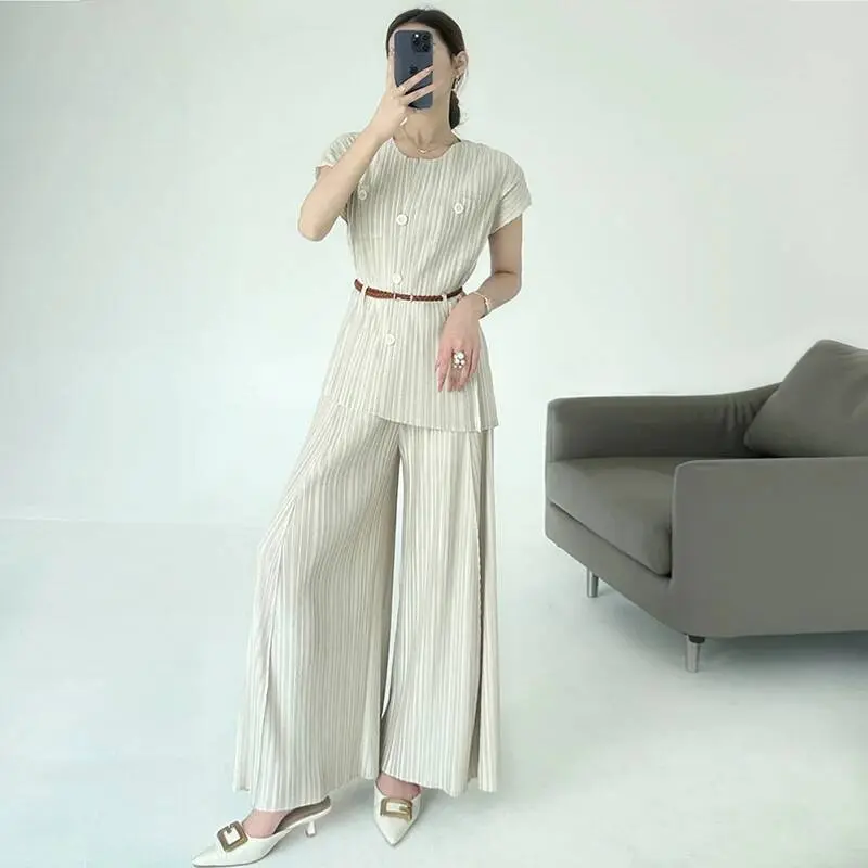 LANMREM Summer Chic Pleated High-End Women's Two Pieces Set Loose Short Sleeve Single Breasted Top And Wide Leg Pants 2DB3814