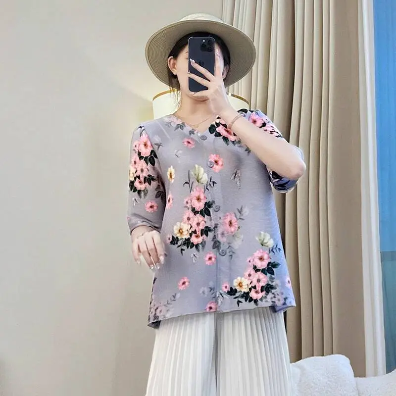LANMREM Casual Pleated Women's V Collar Shirt Half Sleeve Floral Printting Purple Single Breated Blouse Tops 2025 New 2DB3695