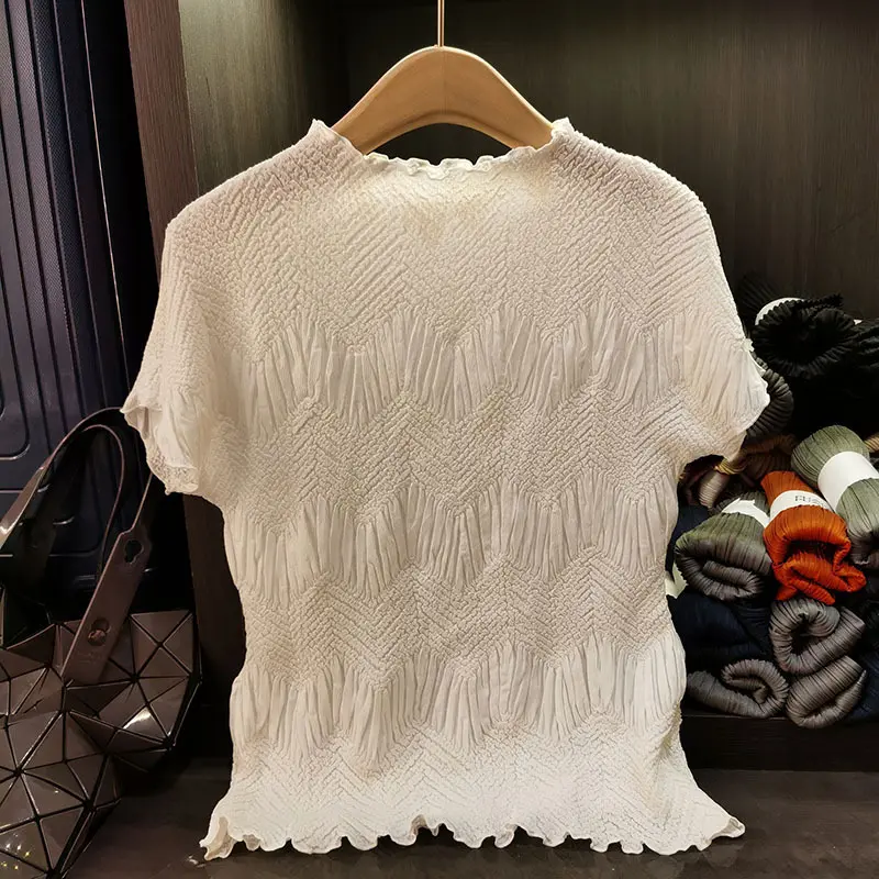 LANMREM Minimalist Design Light Green Comfortable Slim Pleated T-shirt For Women Summer 2025 New Round Neck Pullover Top 2DB3295