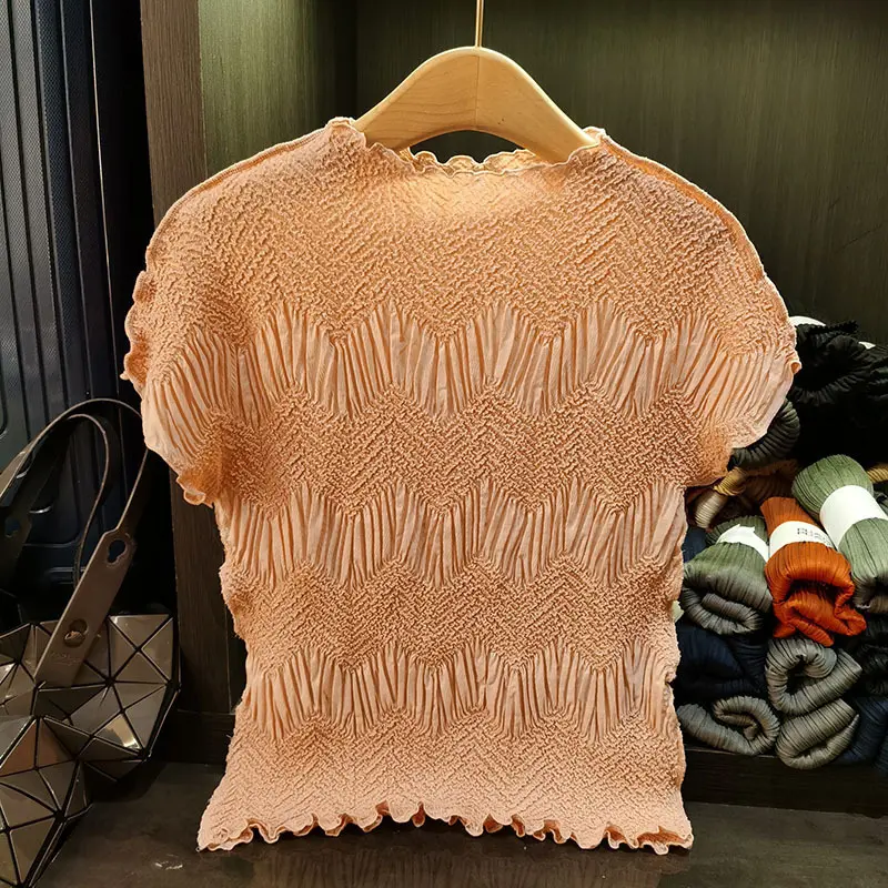 LANMREM Minimalist Design Light Green Comfortable Slim Pleated T-shirt For Women Summer 2025 New Round Neck Pullover Top 2DB3295
